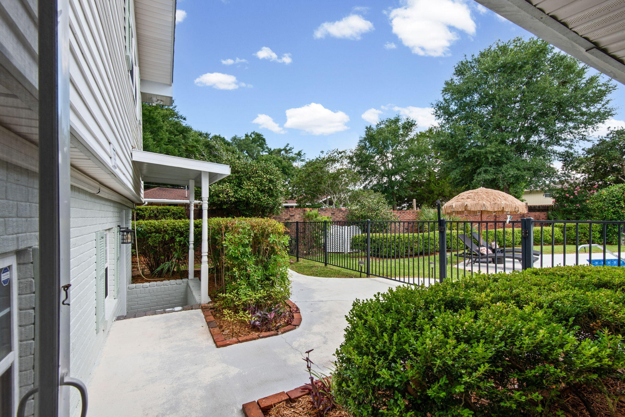 BAYOU POQUITO - Residential