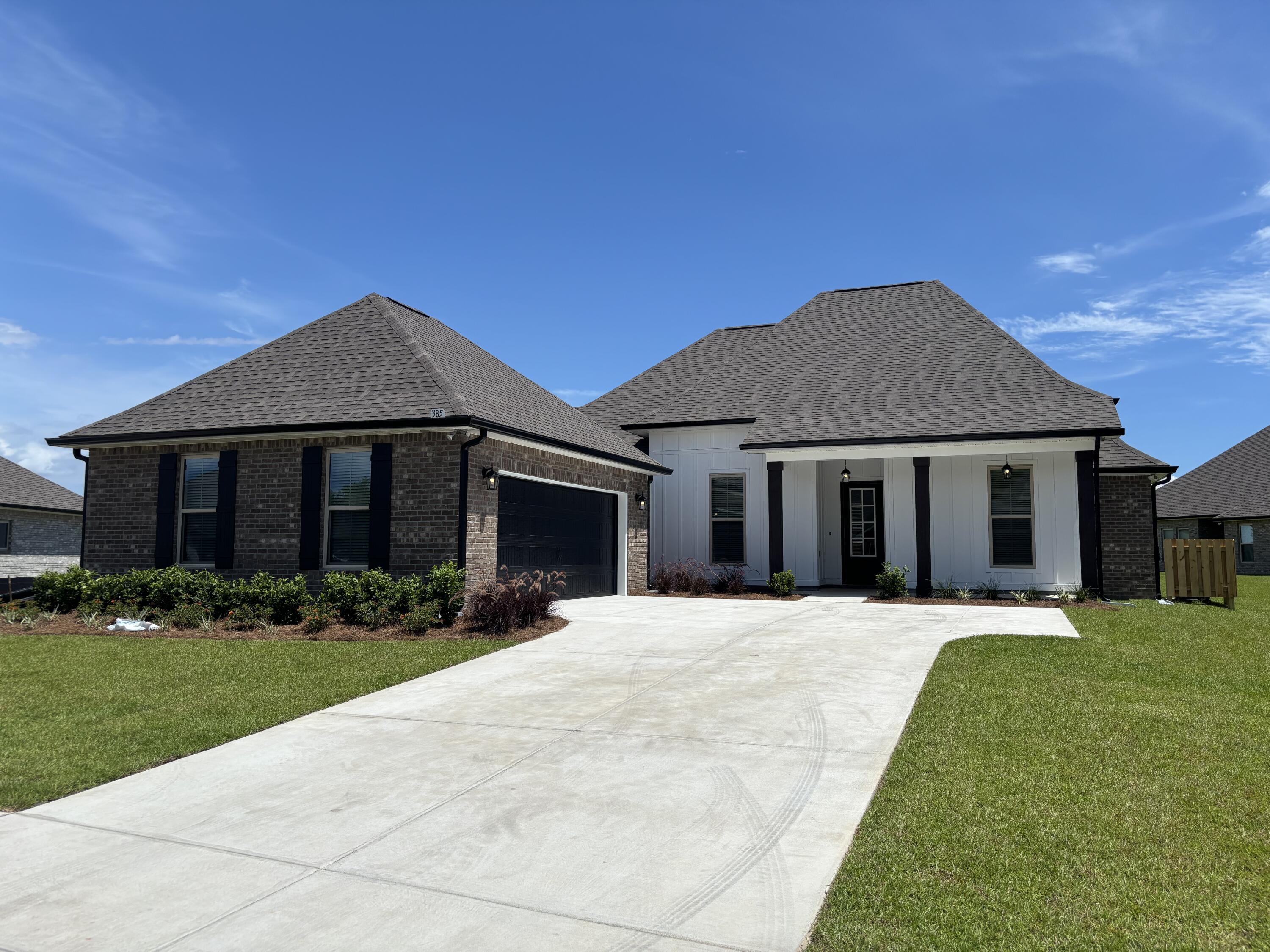 HAMMOCK BAY - BIRD SONG - Residential
