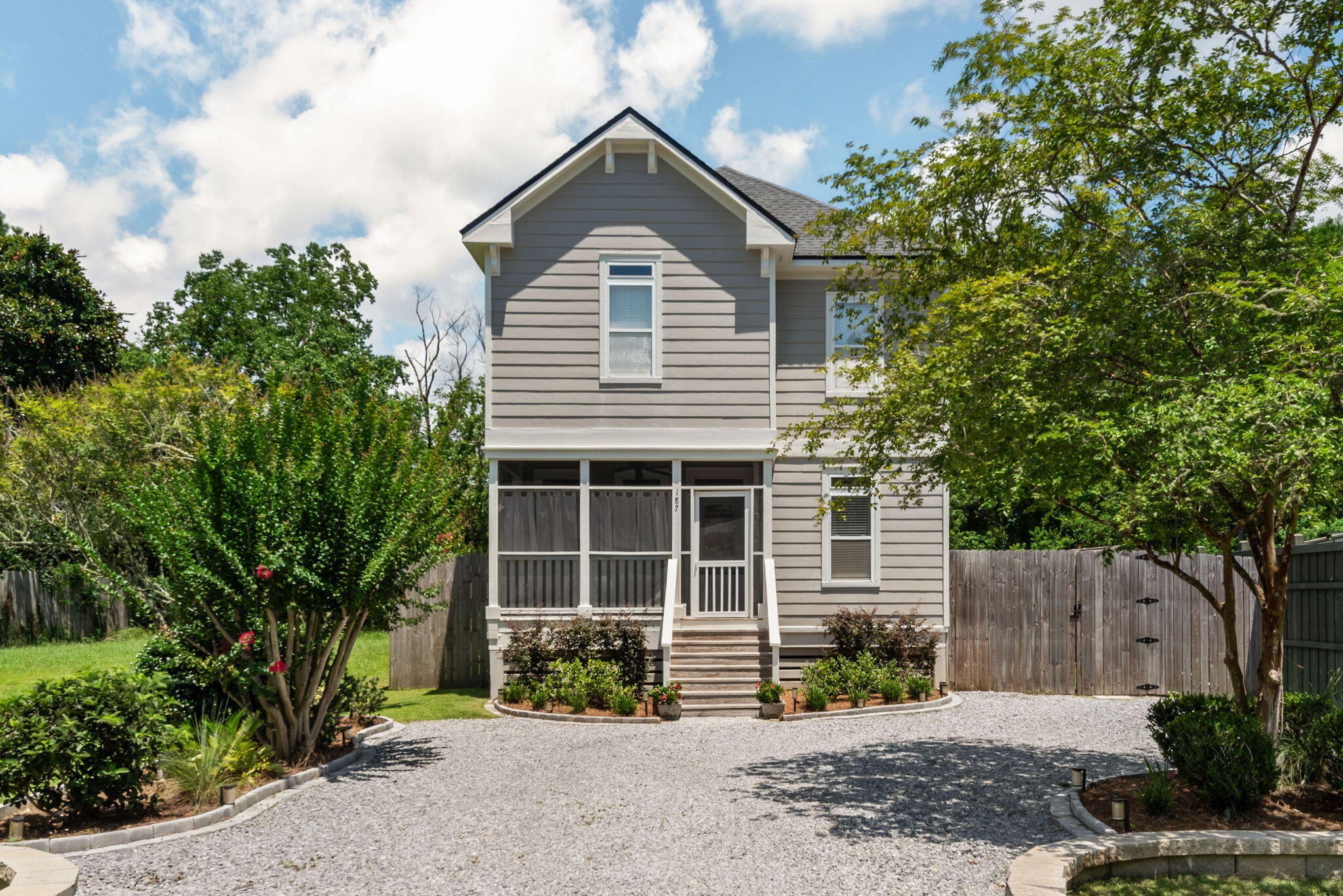 TOWN OF SANTA ROSA - Residential