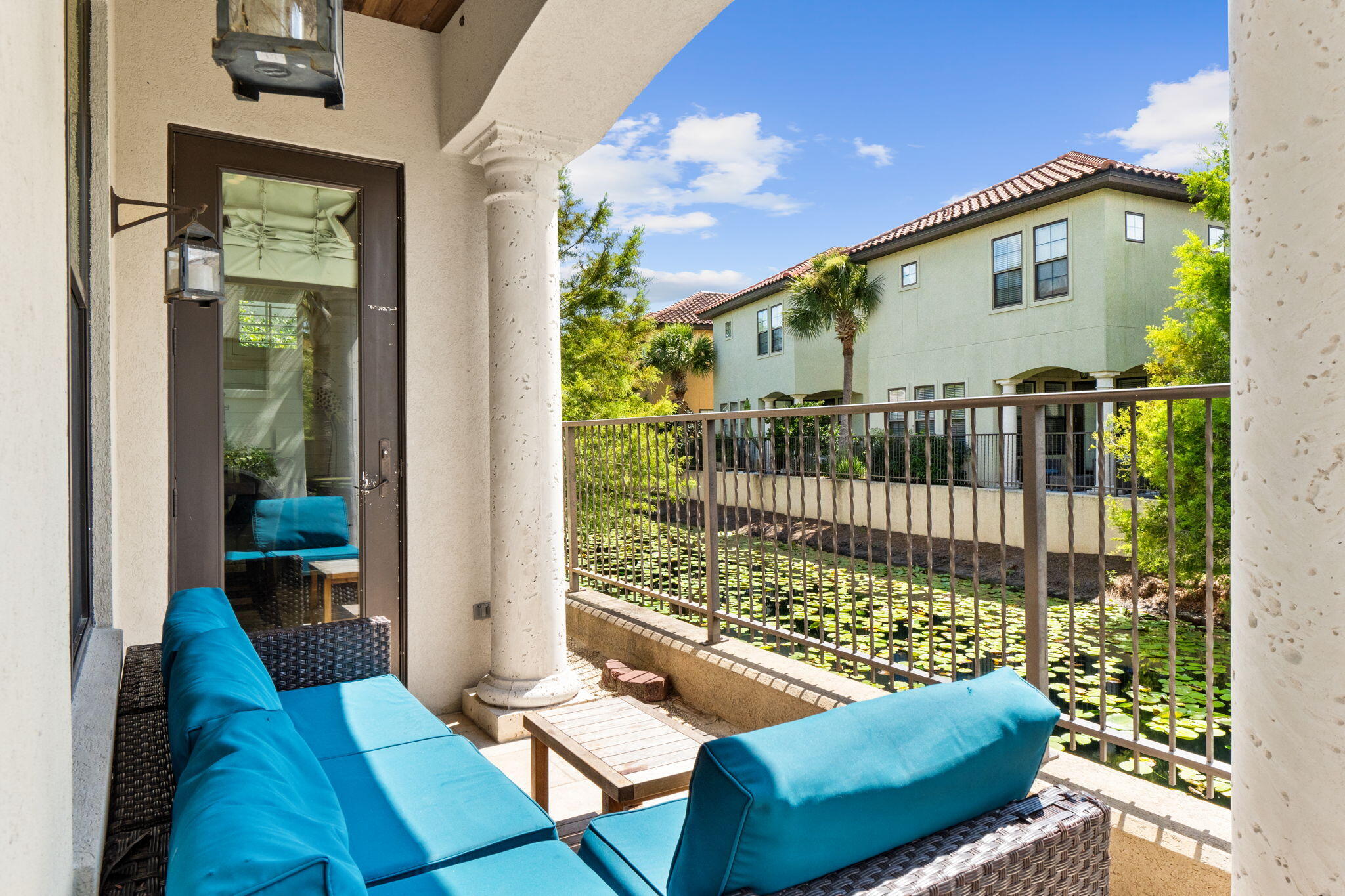 VILLA LAGO - Residential
