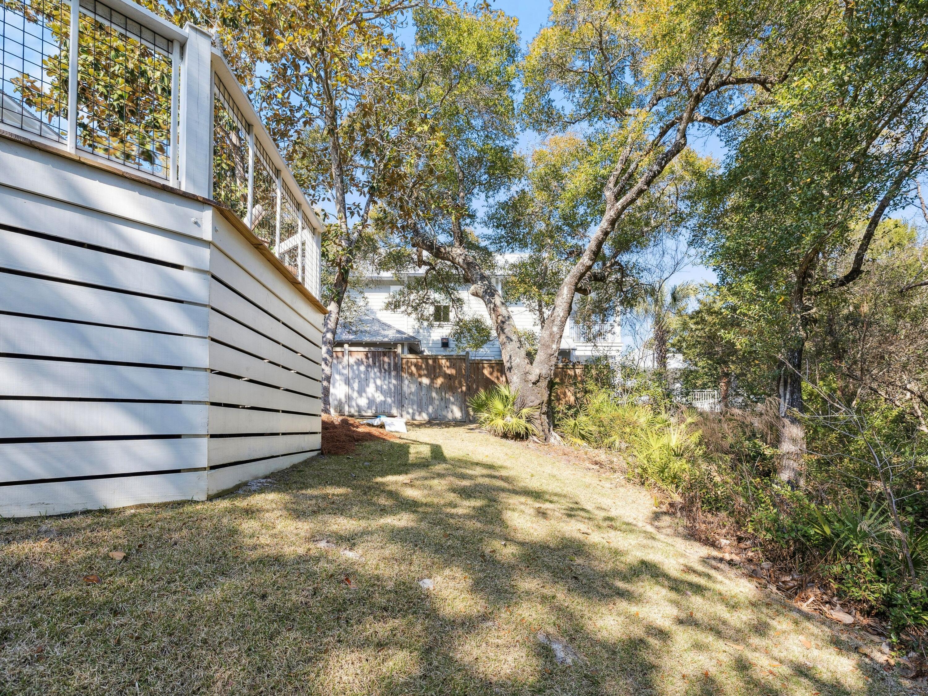 SEAGROVE VILLAGE 7TH ADD - Residential