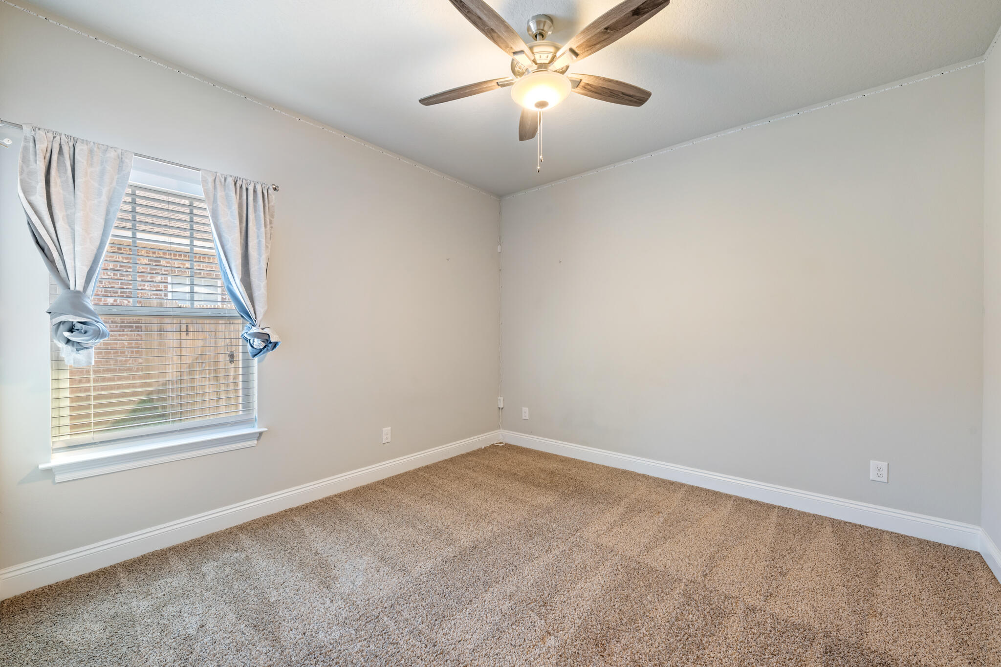 METES & BOUNDS - Residential Lease