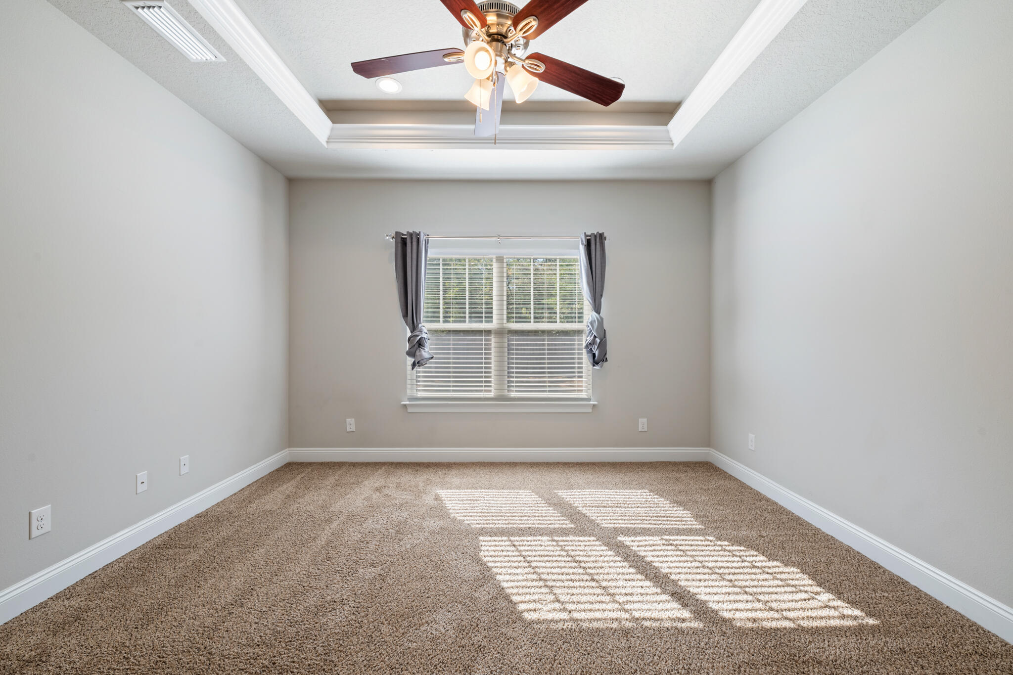 METES & BOUNDS - Residential Lease