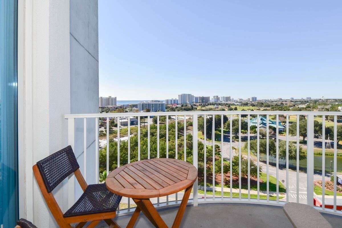 THE PALMS OF DESTIN - Residential