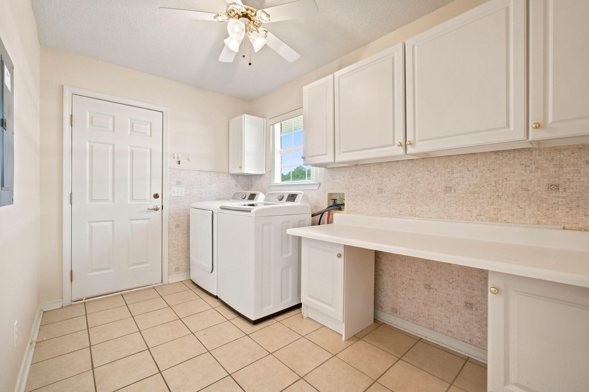 LILLIAN WOODS - Residential