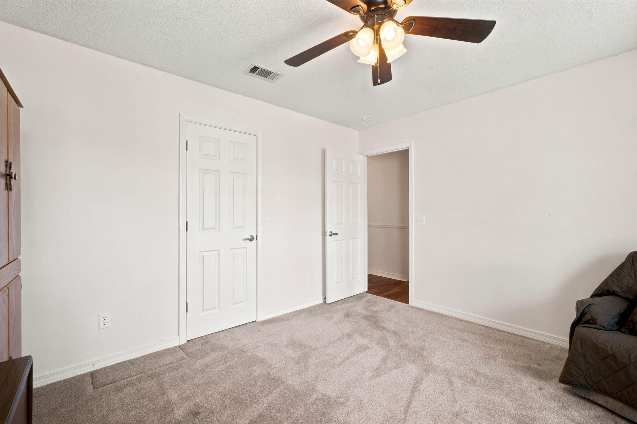 LILLIAN WOODS - Residential