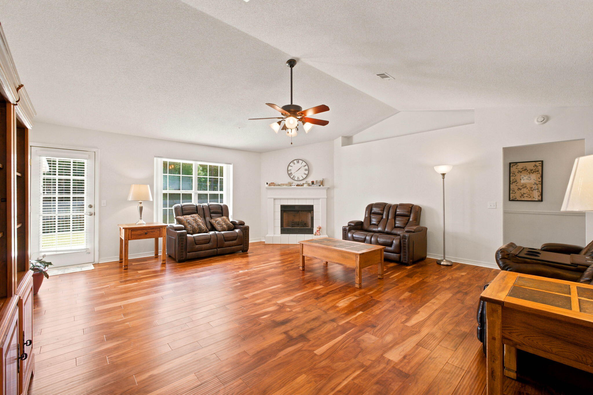 LILLIAN WOODS - Residential