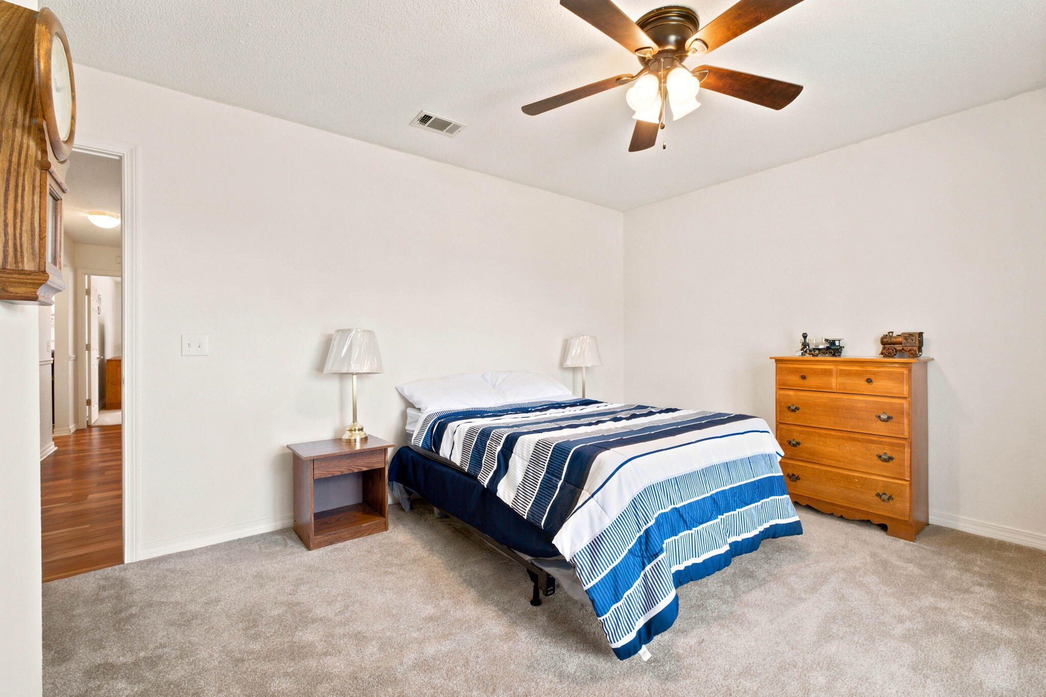 LILLIAN WOODS - Residential