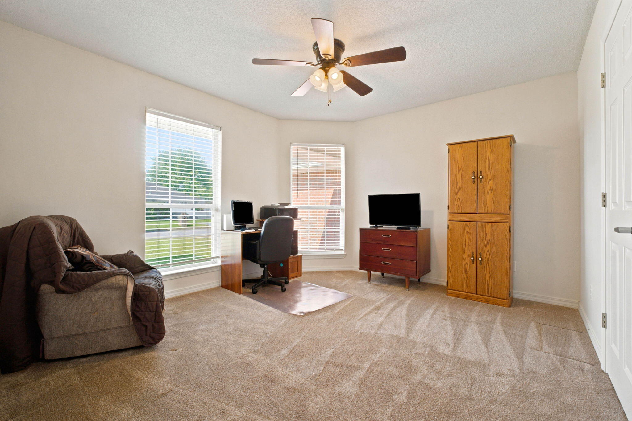 LILLIAN WOODS - Residential