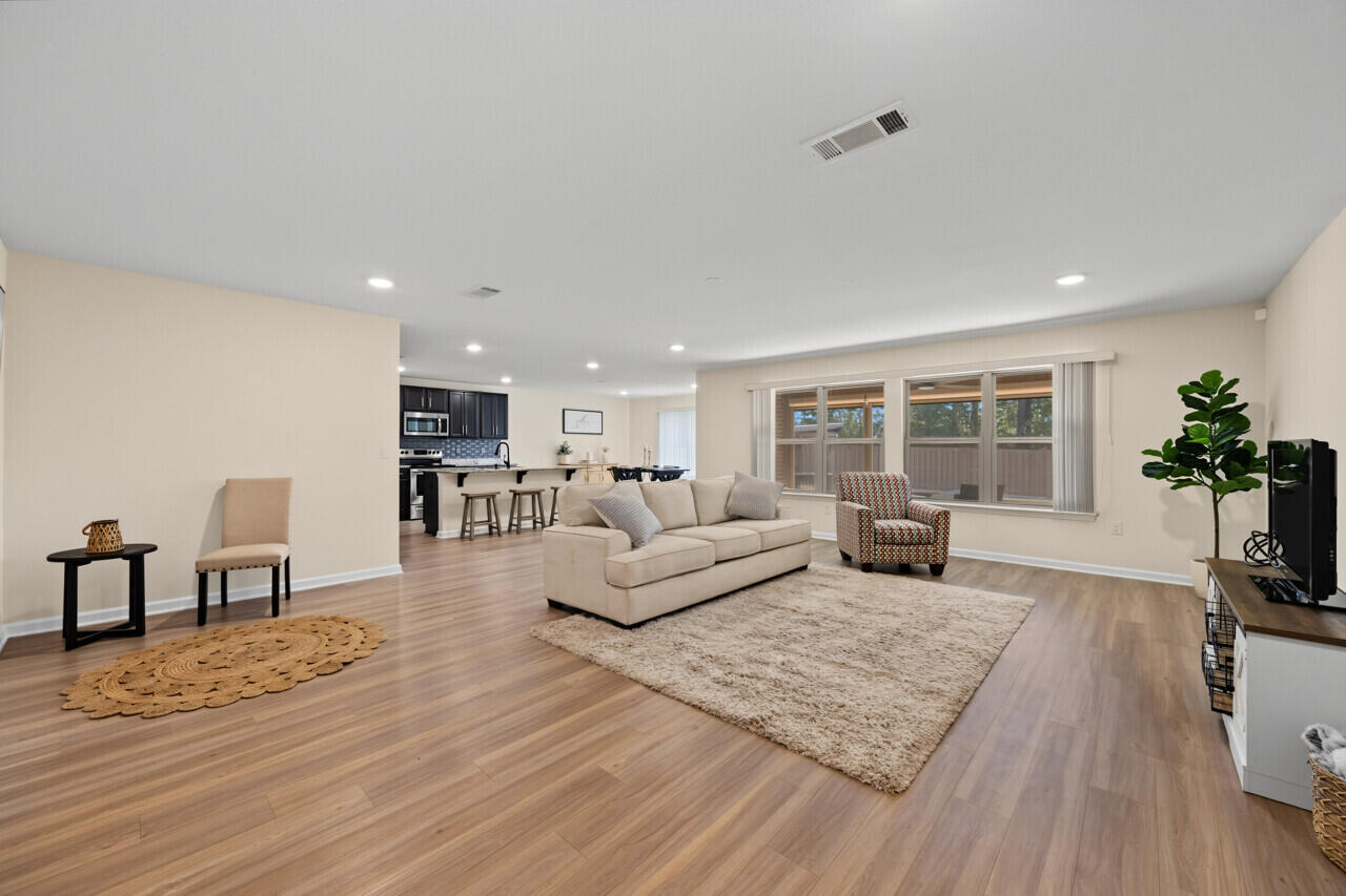 REDSTONE ESTATES - Residential