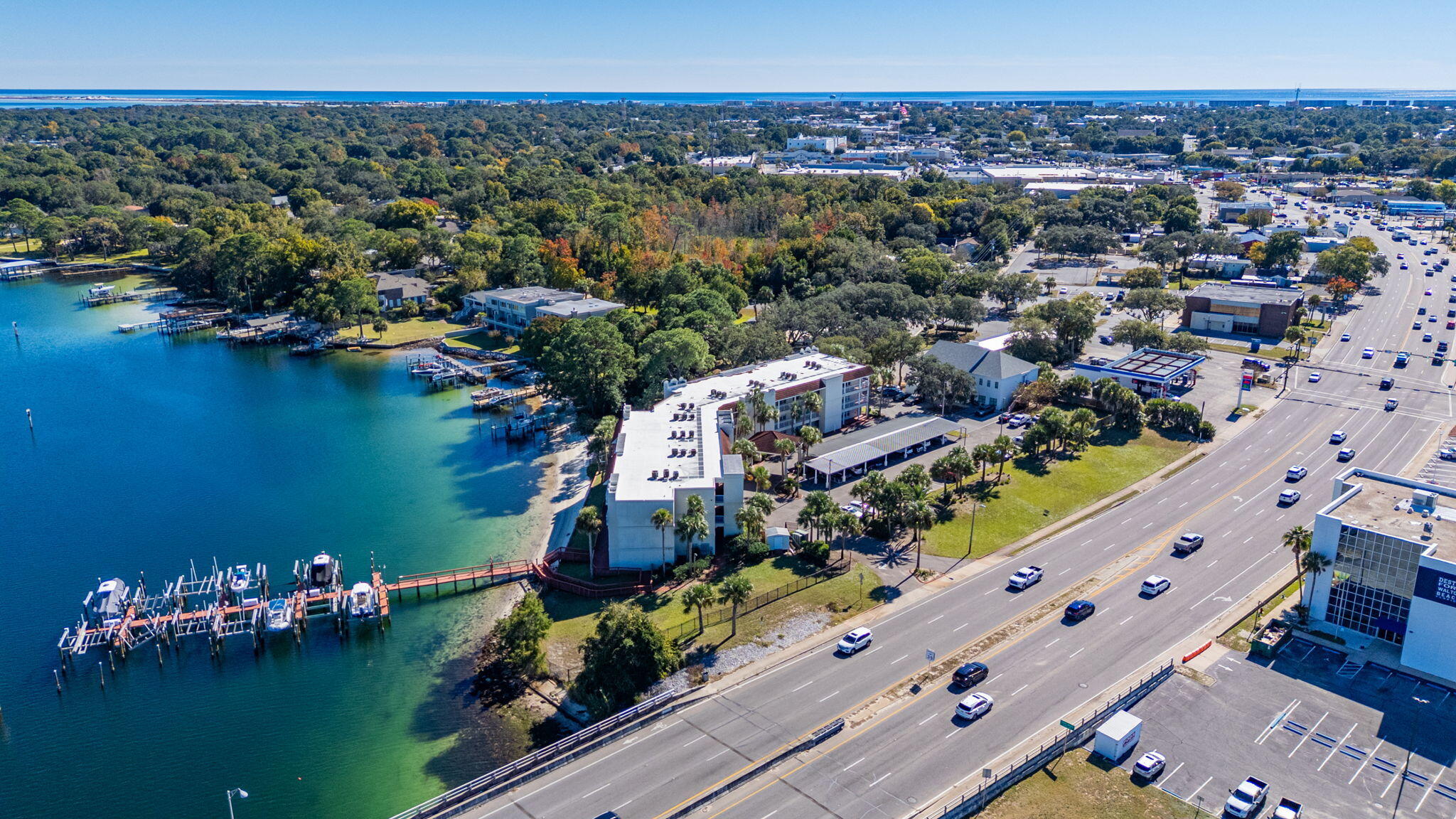 LAGUNA LANDING - Residential