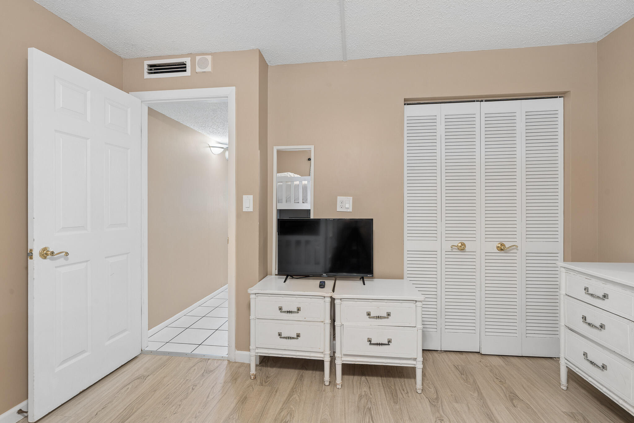 REGENCY TOWERS CONDO - Residential