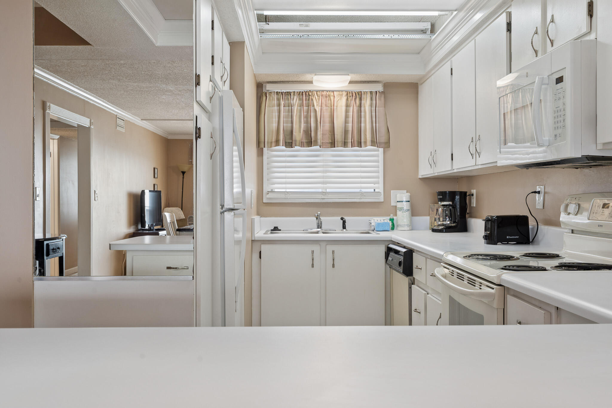 REGENCY TOWERS CONDO - Residential