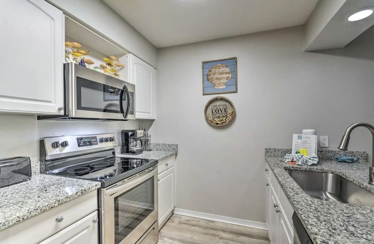 CASSINE GARDENS T/H PH 4 - Residential Lease