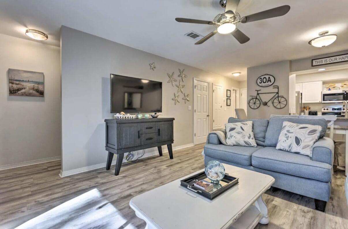 CASSINE GARDENS T/H PH 4 - Residential Lease