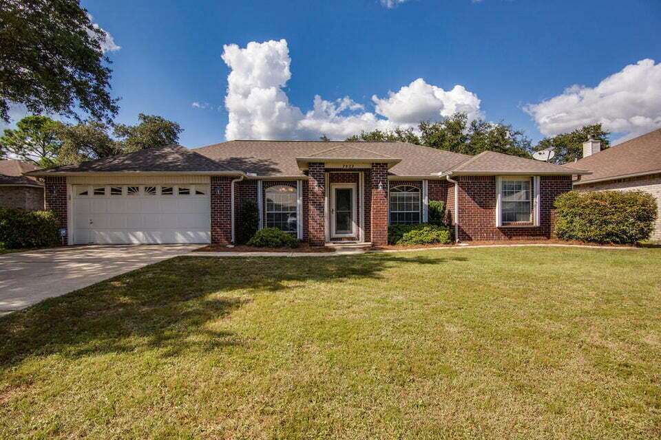 VILLA DANIELLE 1ST ADDN - Residential Lease