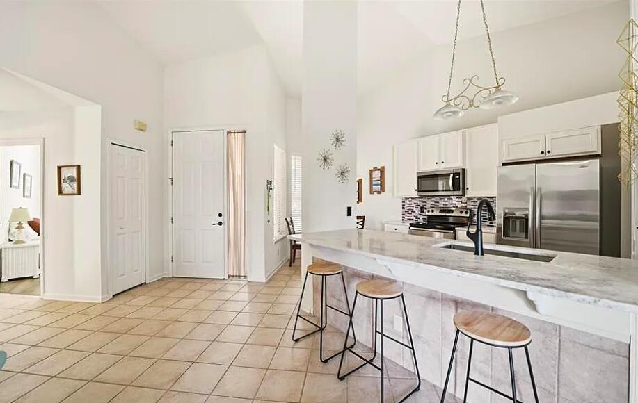 Deltona Lakes Unit 03 - Residential Lease