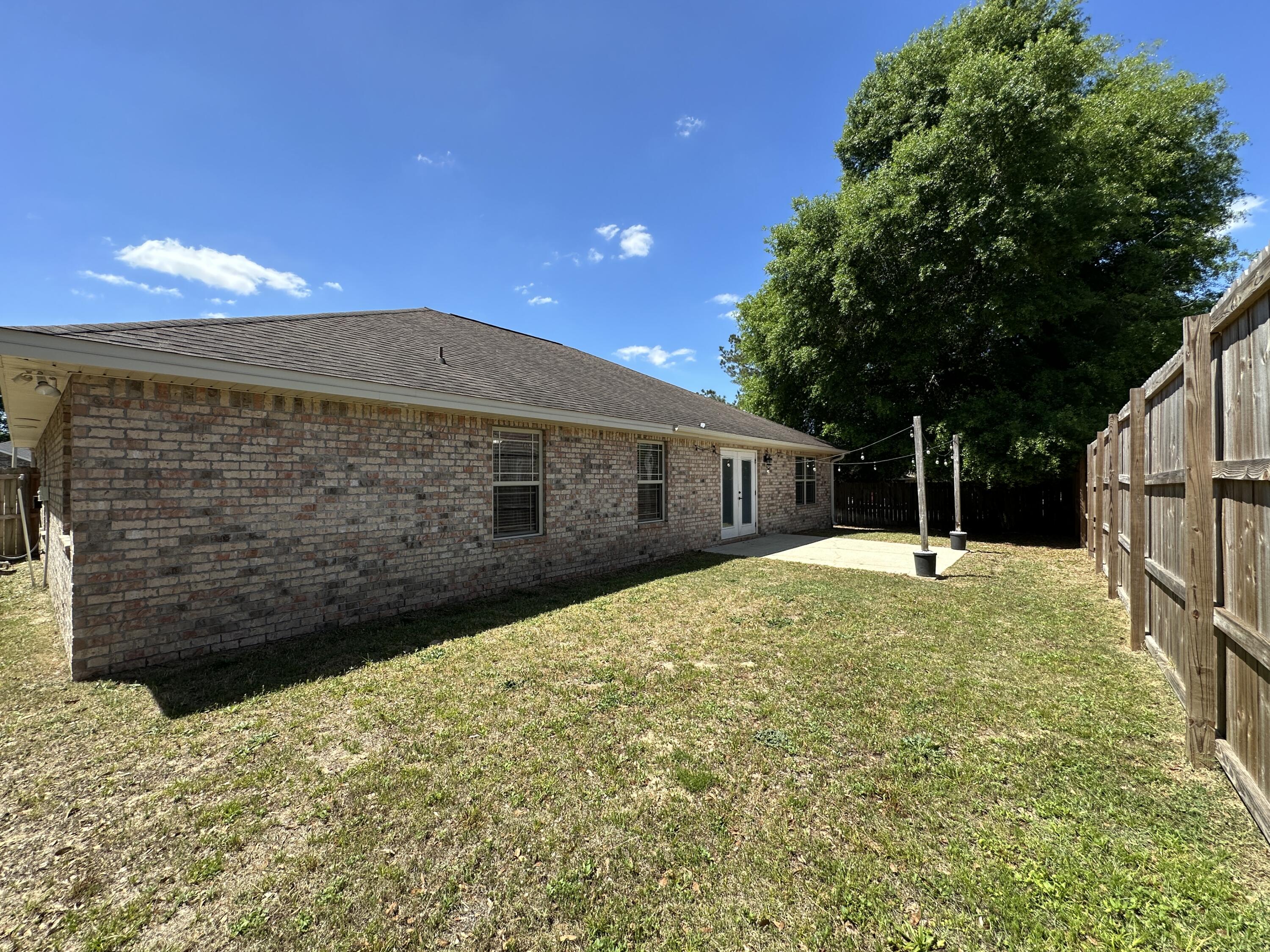 TRAILWOOD ESTATES - Residential Lease