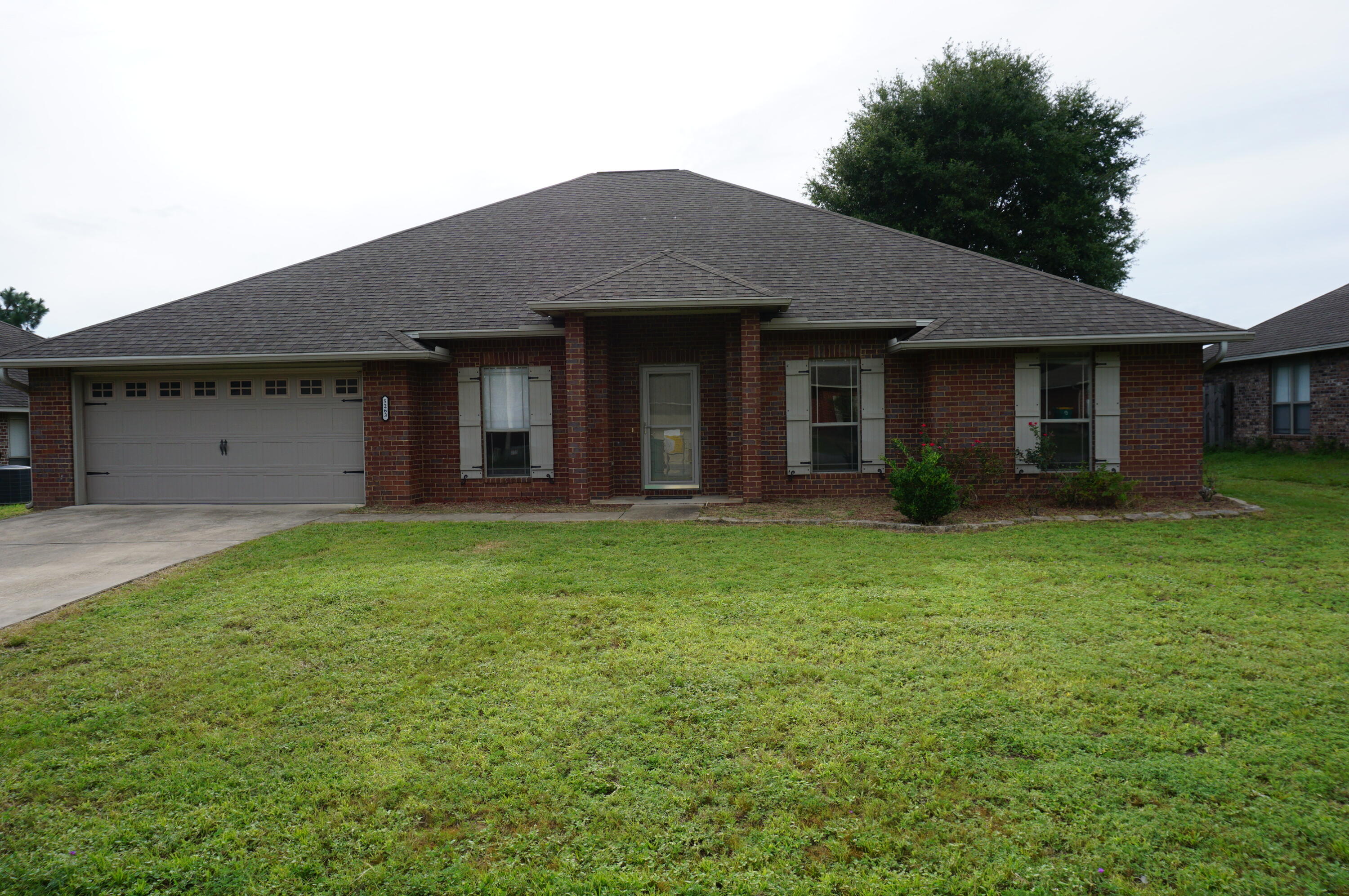 Available 06/15/2026....5/3 in Lee Farm Subdivision and over 3000 sqft. of living space. Open concept floor plan features plenty of room. Easy commute to bases, beaches & shopping. Laminate flooring, carpet, granite, neutral paint, large bedrooms, office space, bonus room upstairs, pantry, natural light, spacious bedrooms, custom finishes and more. 2 car garage, mature landscaping, large back yard with privacy fence. Laundry room and covered back porch for outdoor entertaining. No inside smoking or vaping.  Pets will be allowed with a $400 non-refundable pet fee and owner approval.