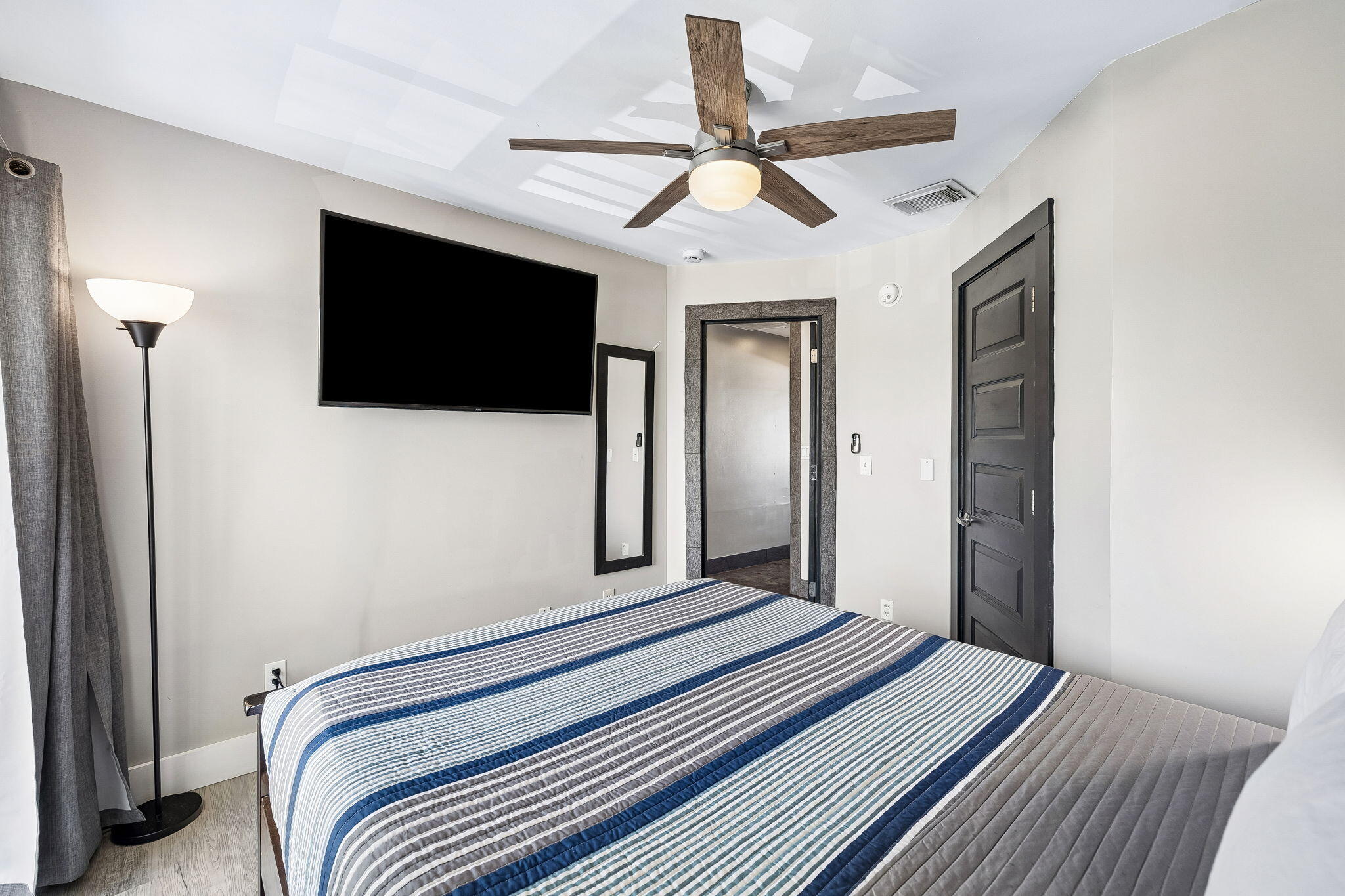 BLUE SURF T/H - Residential