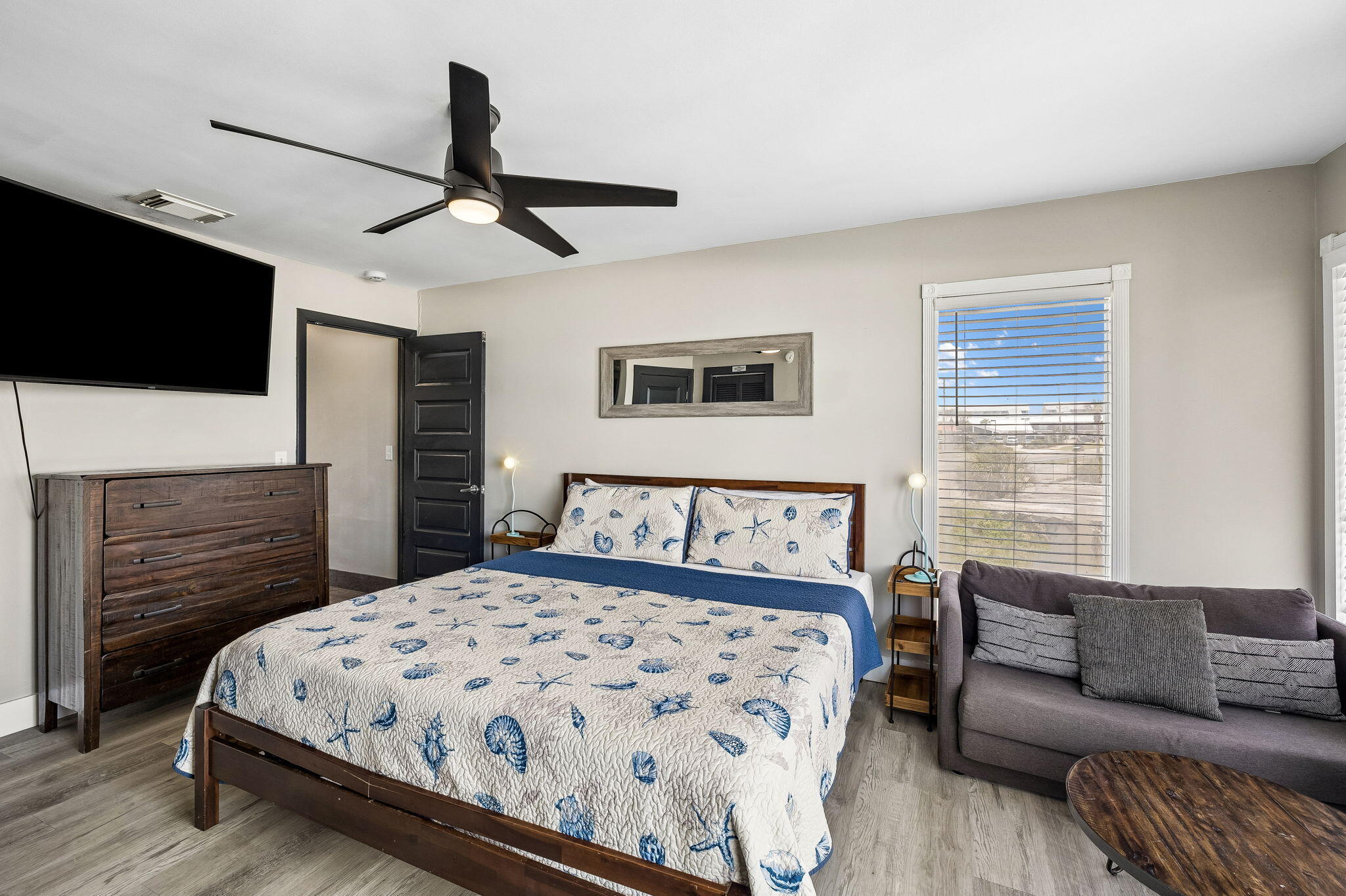 BLUE SURF T/H - Residential