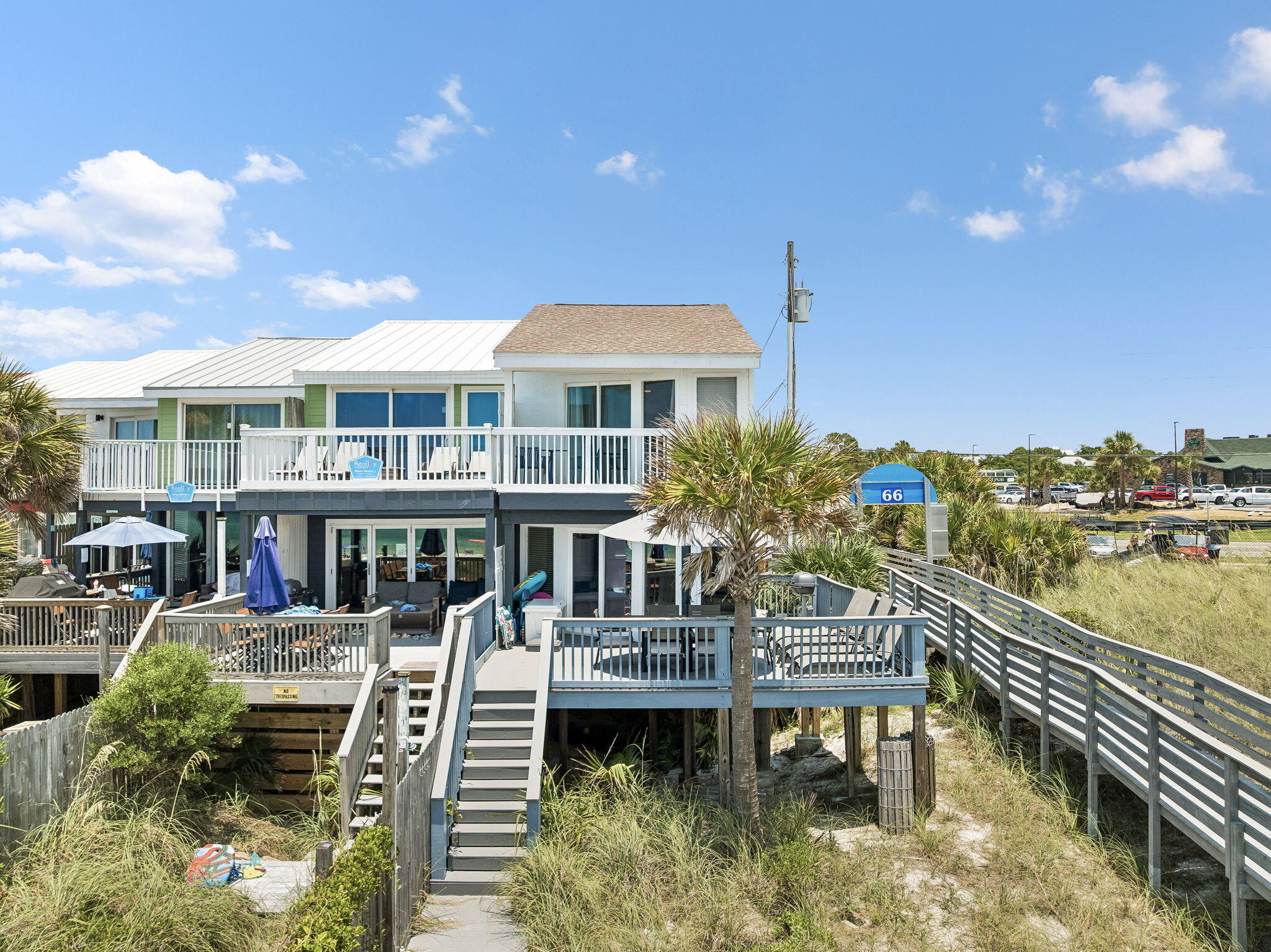 BLUE SURF T/H - Residential