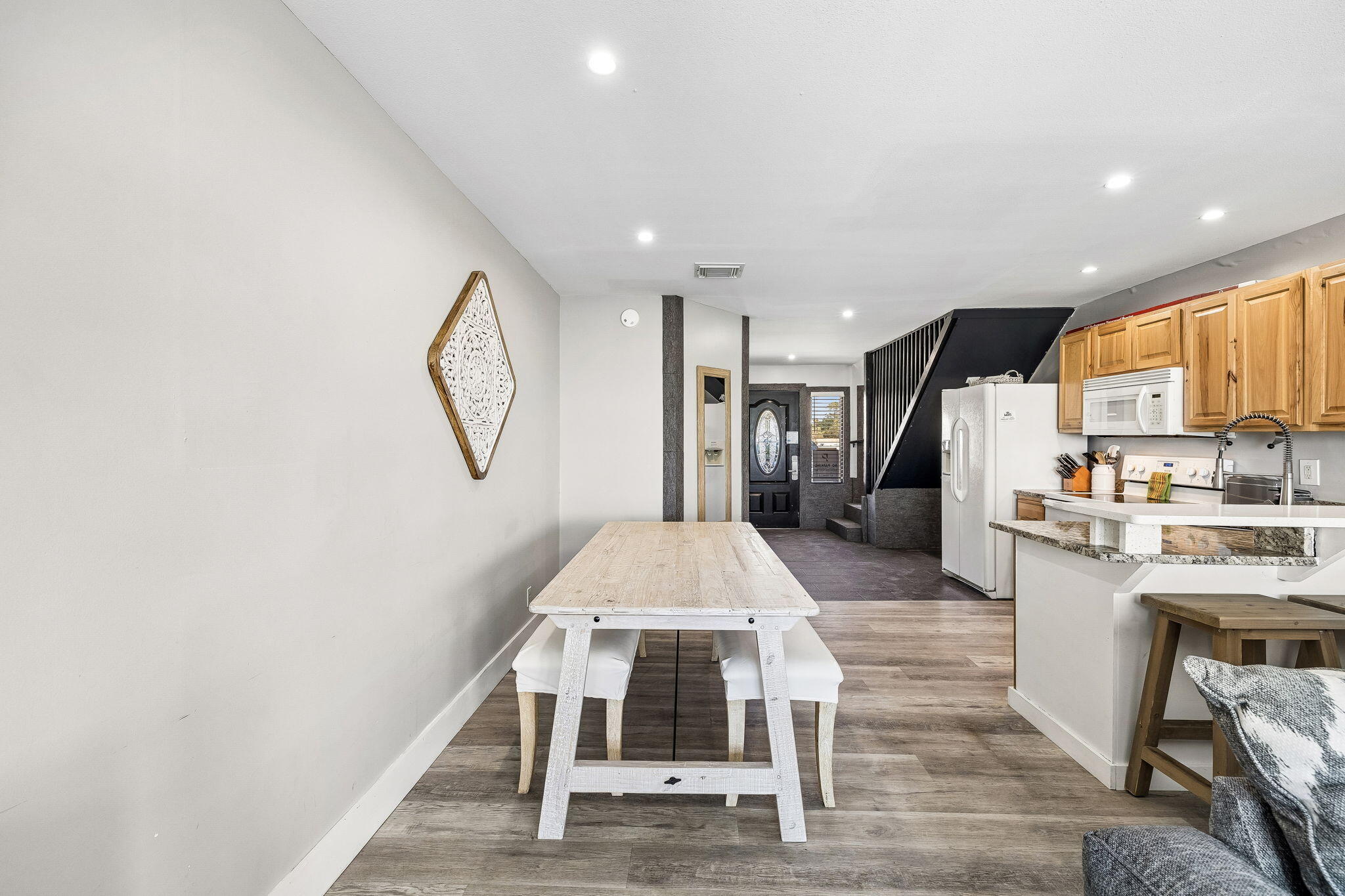 BLUE SURF T/H - Residential