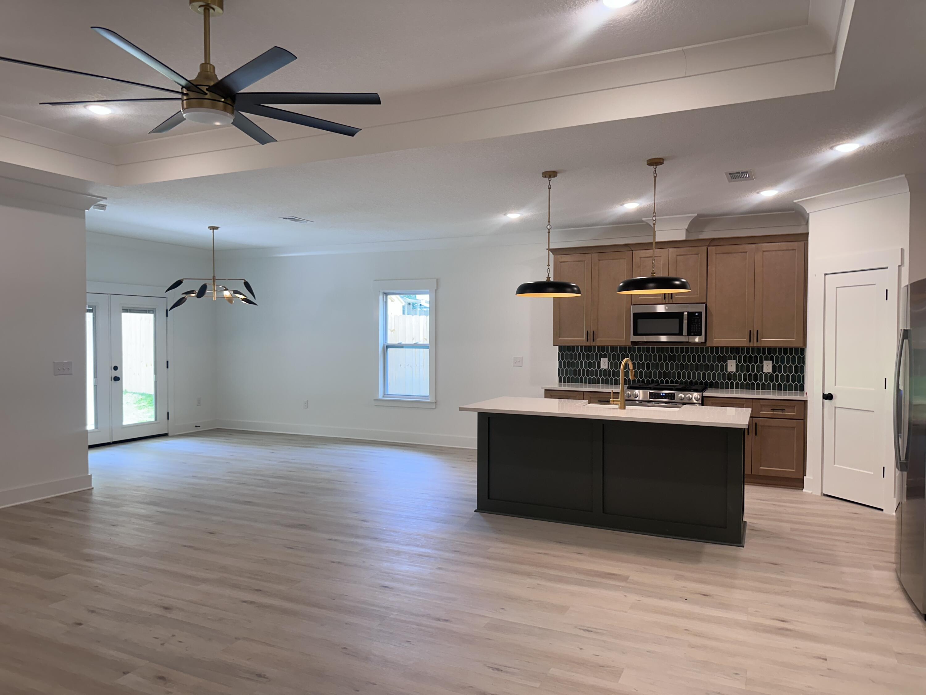 BENTON S/D - Residential