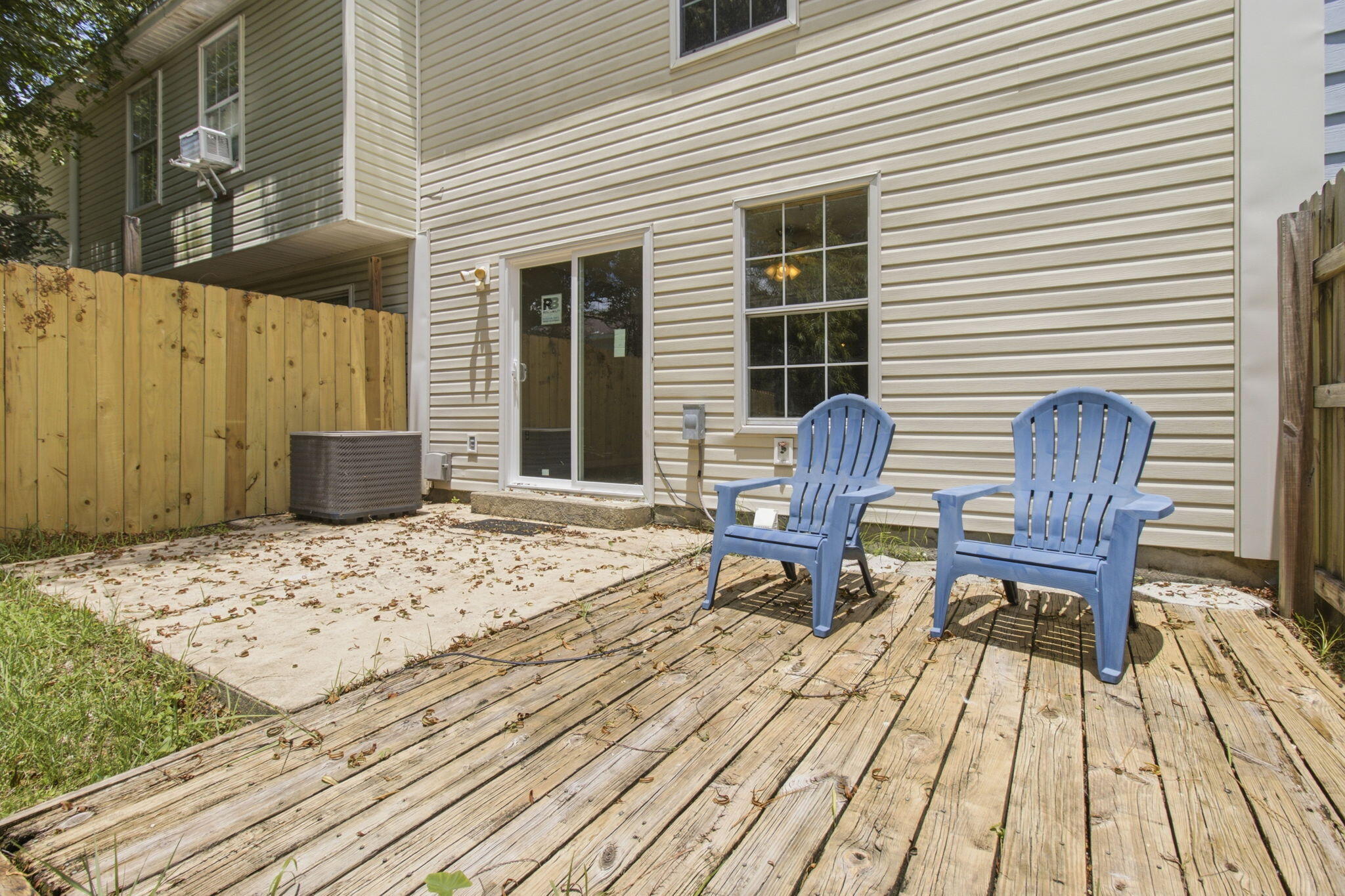 SCHNEIDER DRIVE T/H - Residential