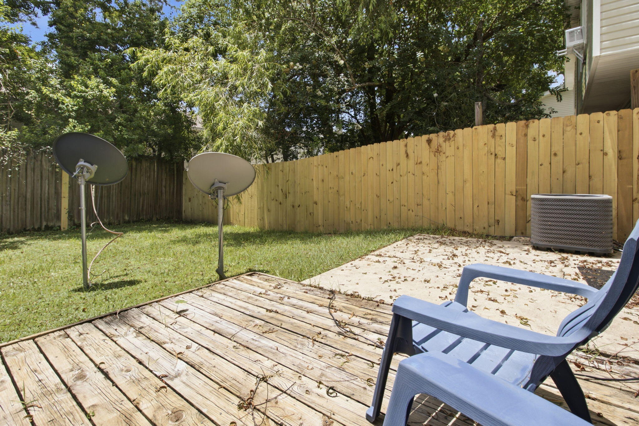 SCHNEIDER DRIVE T/H - Residential