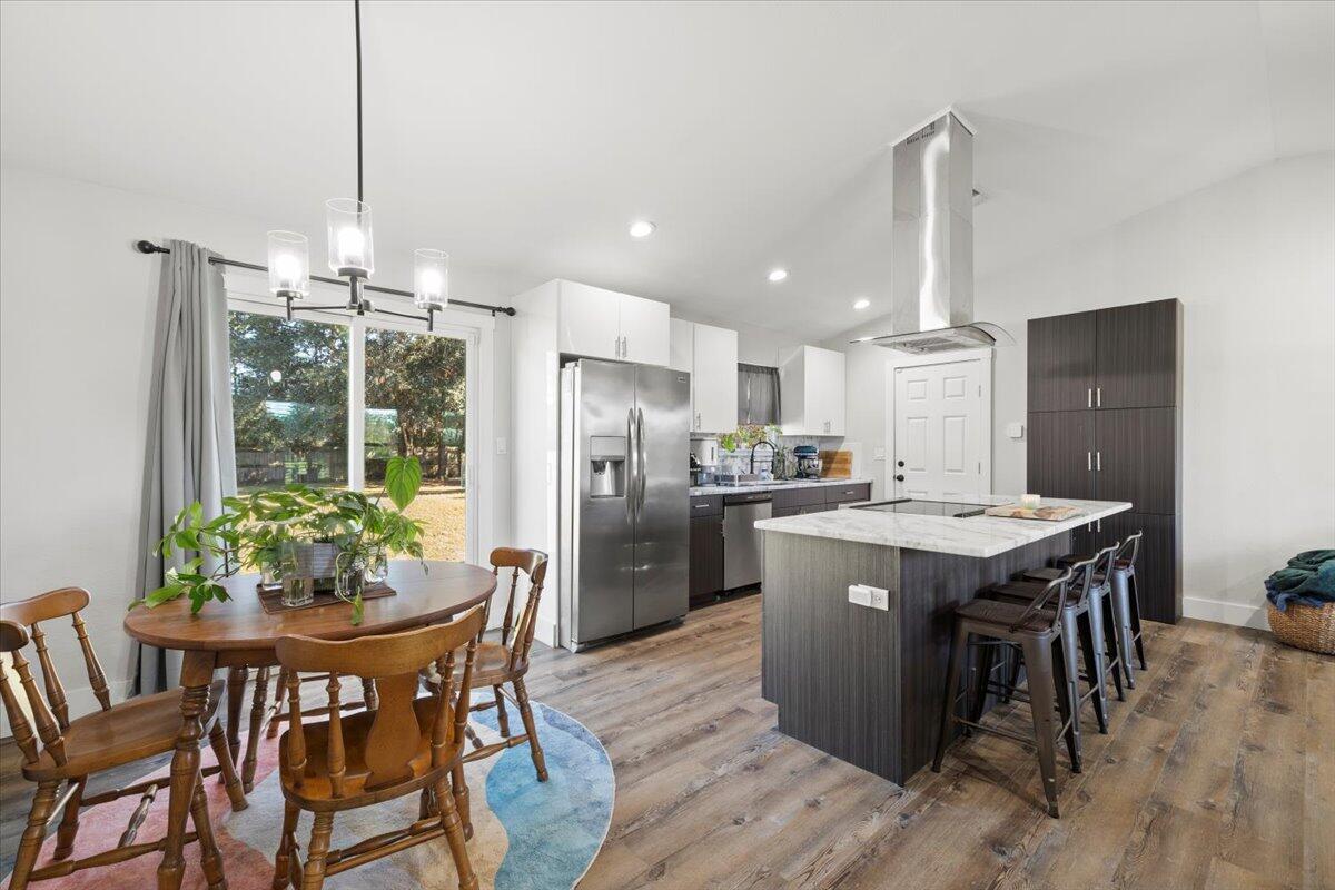 HOLLEY BY THE SEA - Residential
