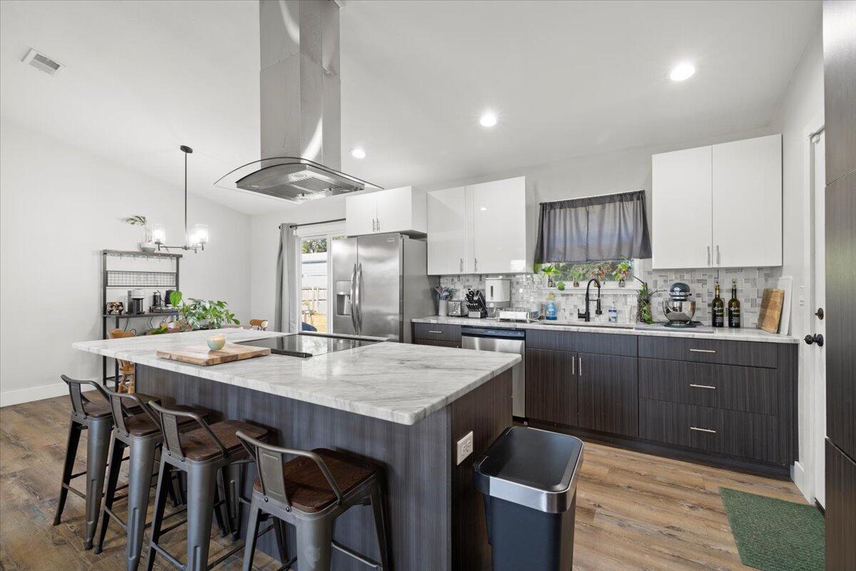 HOLLEY BY THE SEA - Residential