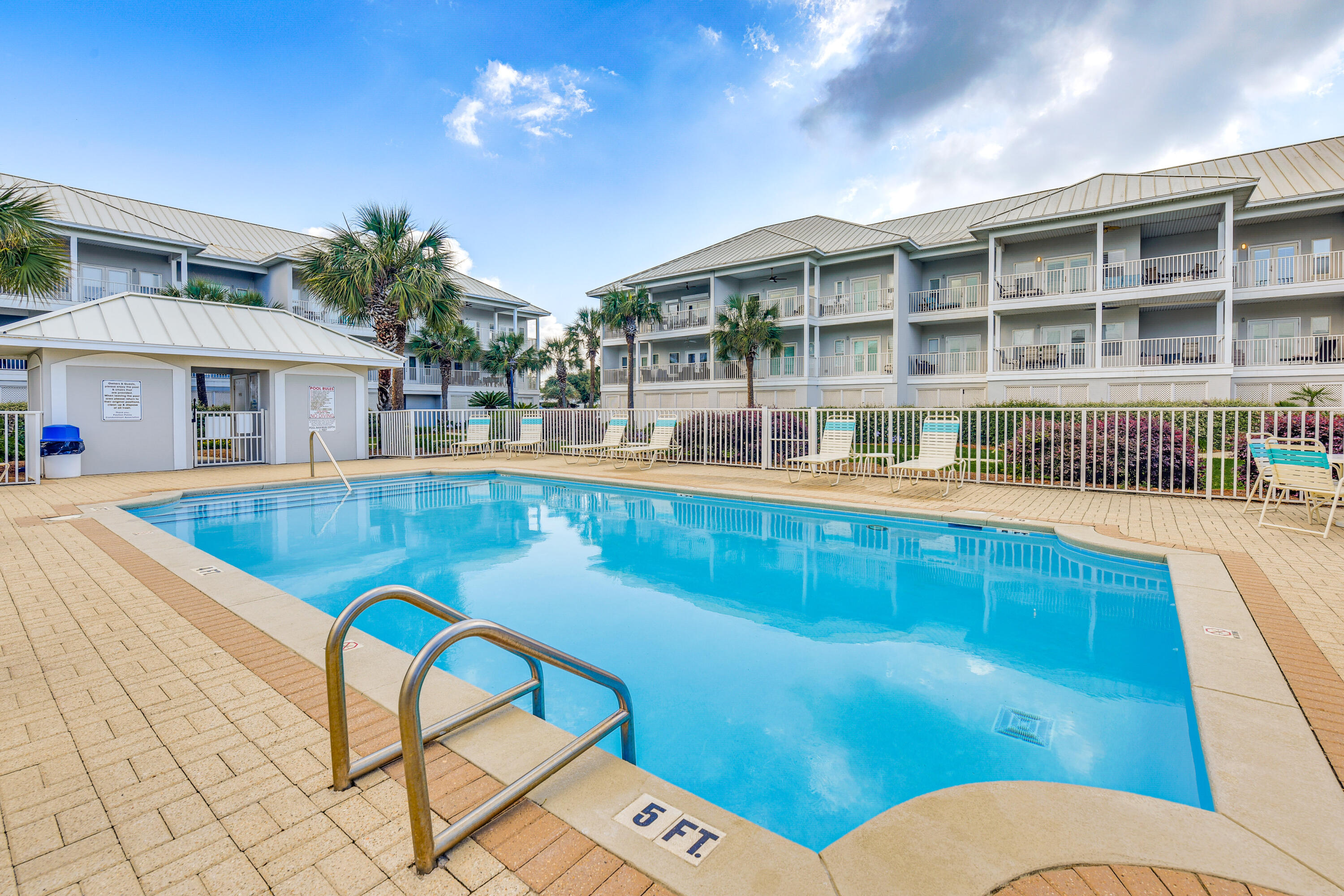 PAVILION PALMS - Residential