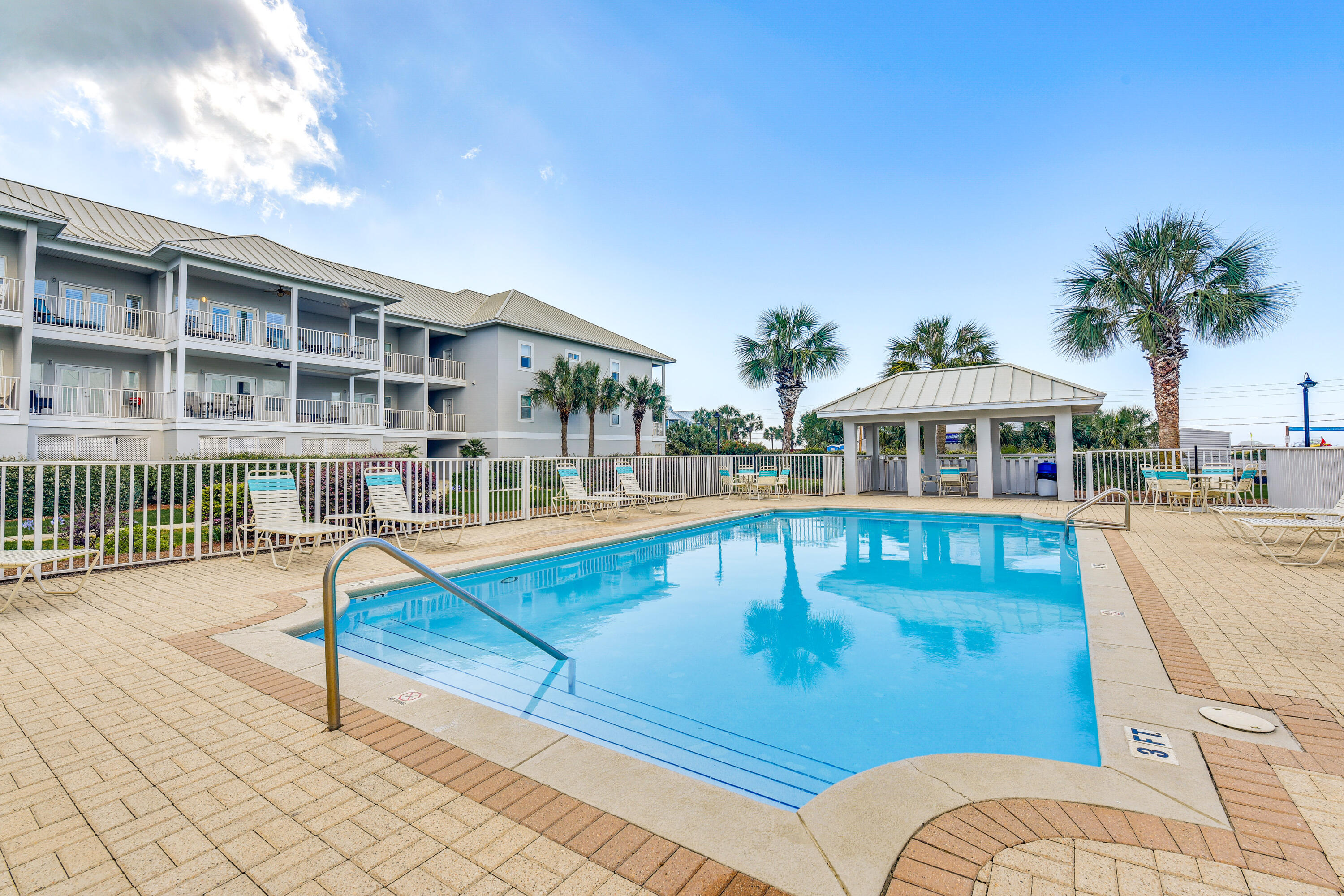 PAVILION PALMS - Residential