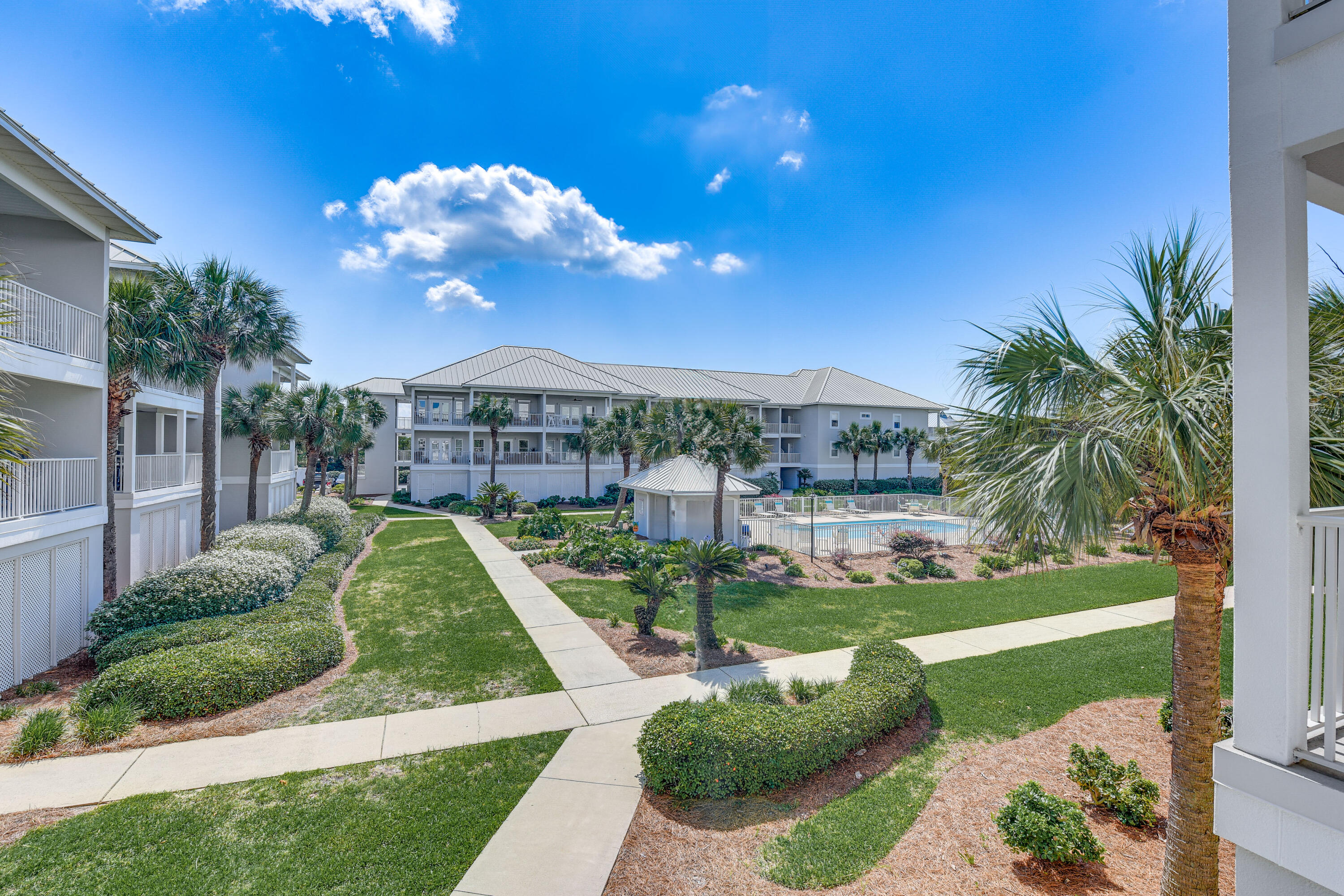 PAVILION PALMS - Residential