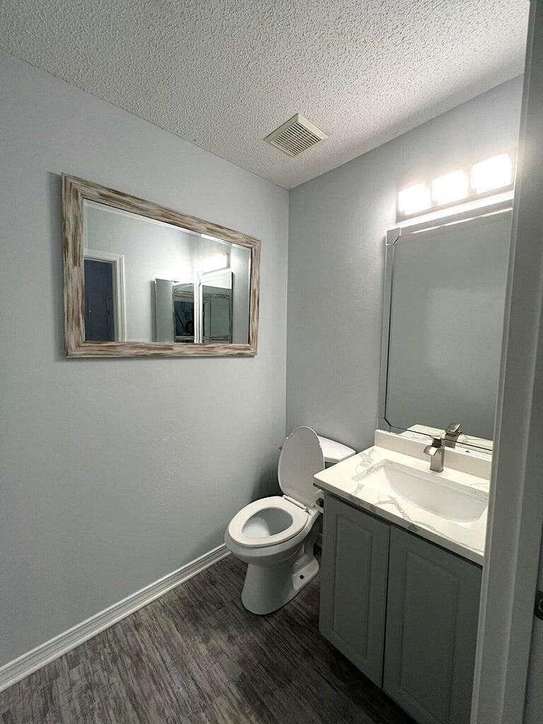 TWIN LAKES ESTATES - Residential