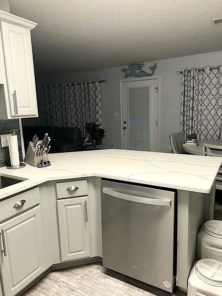 TWIN LAKES ESTATES - Residential