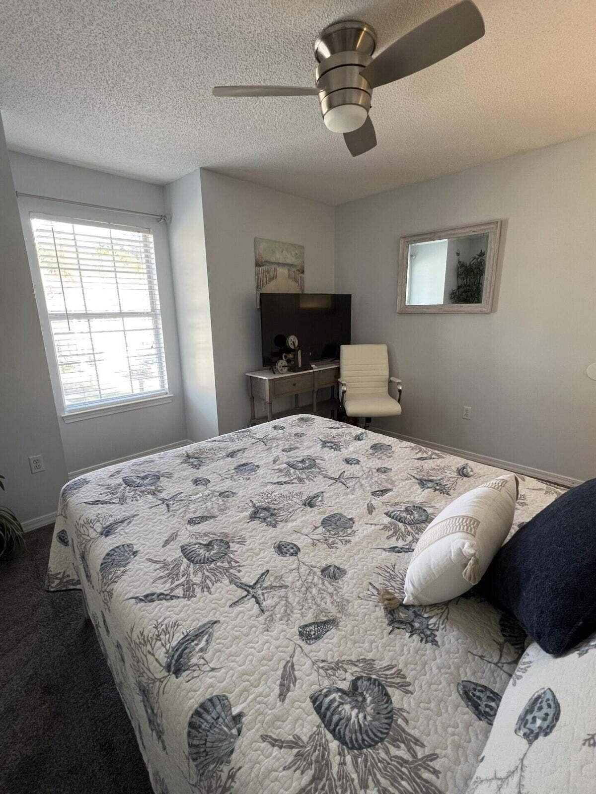 TWIN LAKES ESTATES - Residential