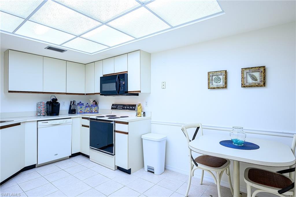 BEACHWALK GARDENS - Residential Lease