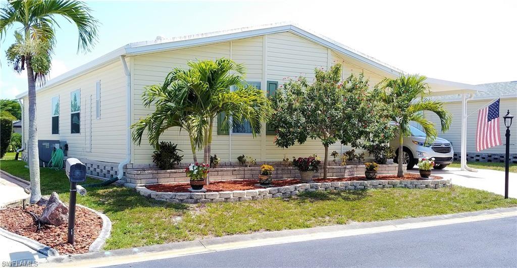 Beautifully maintained home in the Pet Section of sought after Old Bridge Village. This pristine home boasts 2 A/C units, Florida Room has it's own unit.  New appliances with a complete kitchen renovation, with lots and lots of cabinets and 2 pantries. In home laundry with front load washer and dryer, just off the kitchen for added convenience. 3 year old roof has a transferable warranty. New windows with custom shades in the Florida Room.
A very comfortable floor plan that offers split bedrooms for privacy. All this is located in a waterfront community with direct Gulf access and enough amenities to keep you busy, or just relax.