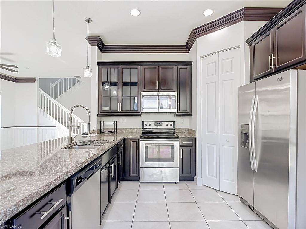 COQUINA AT MAPLE RIDGE - Residential Lease