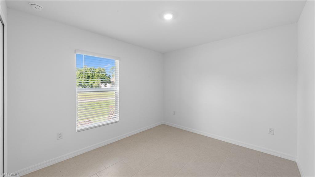 SAVANNA LAKES - Residential