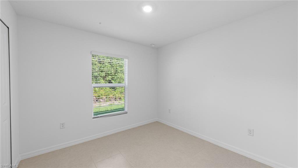 SAVANNA LAKES - Residential