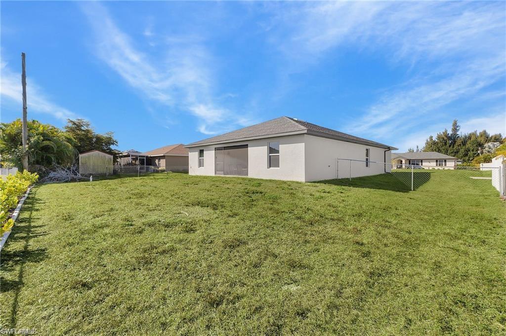 CAPE CORAL - Residential