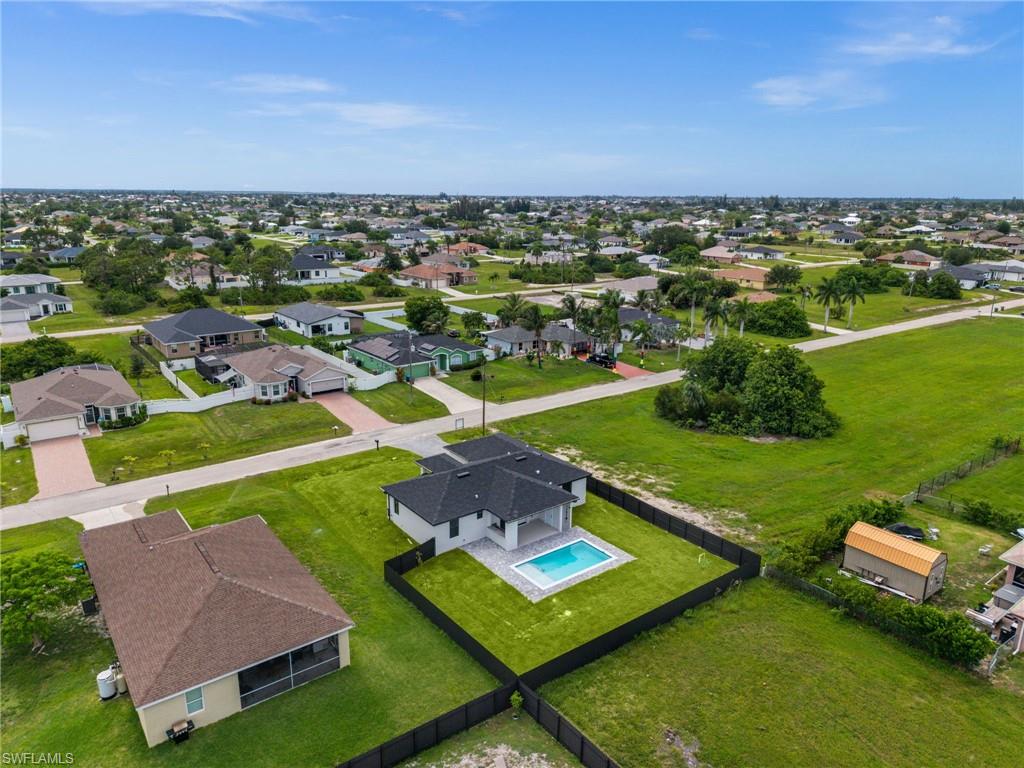 CAPE CORAL - Residential