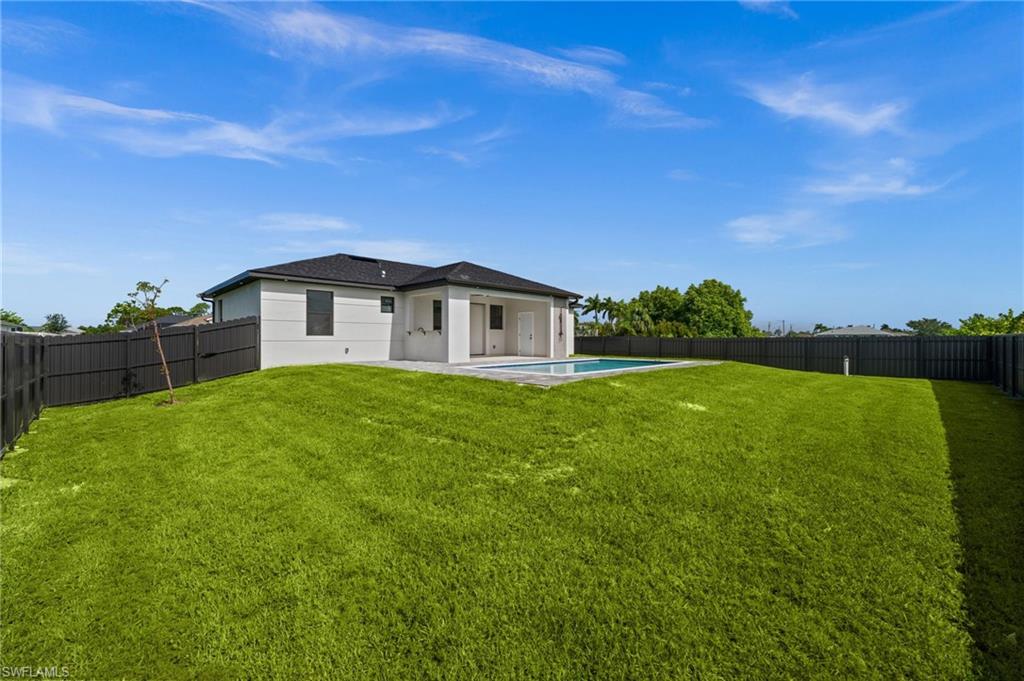 CAPE CORAL - Residential