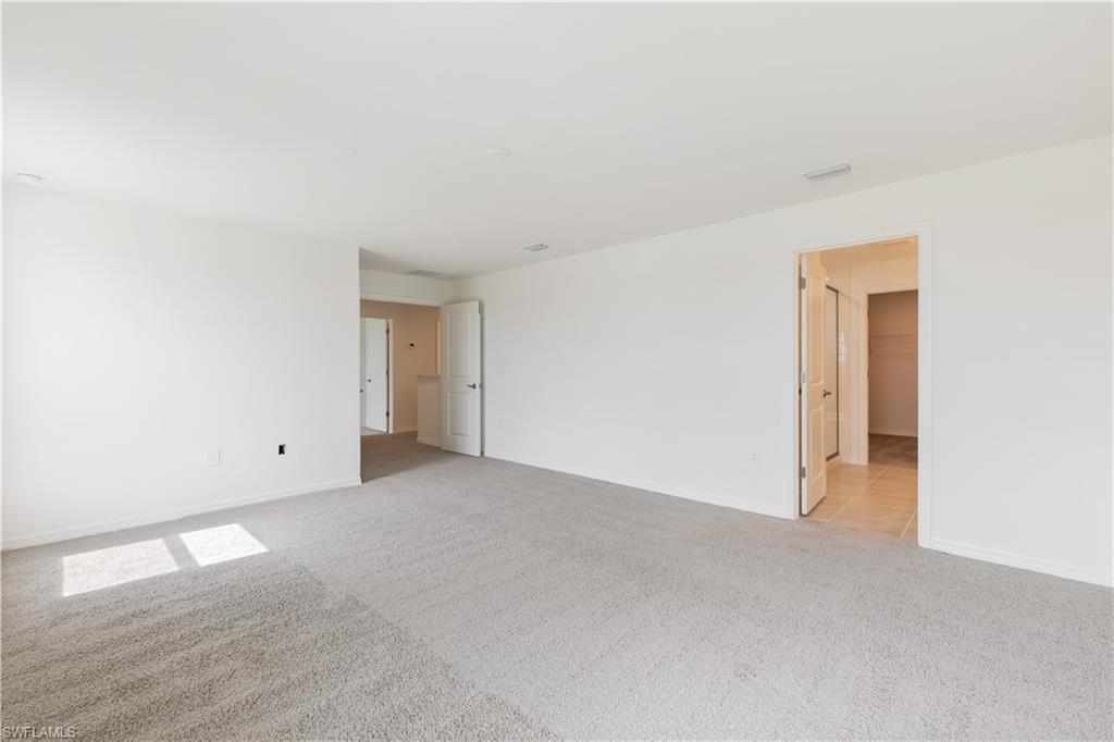 WHISPERING LAKES - Residential