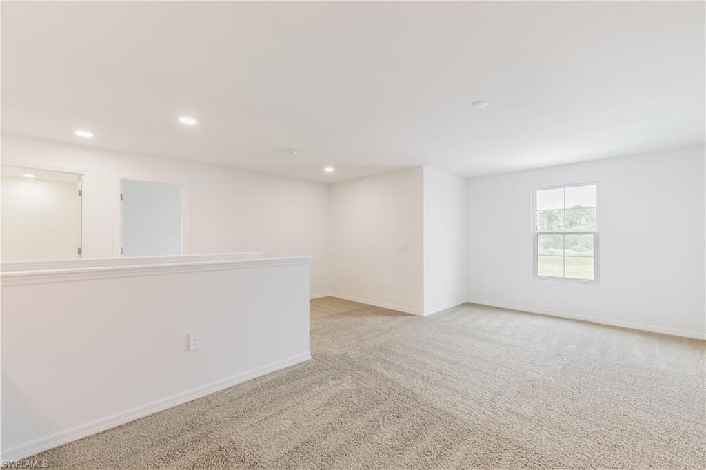 WHISPERING LAKES - Residential