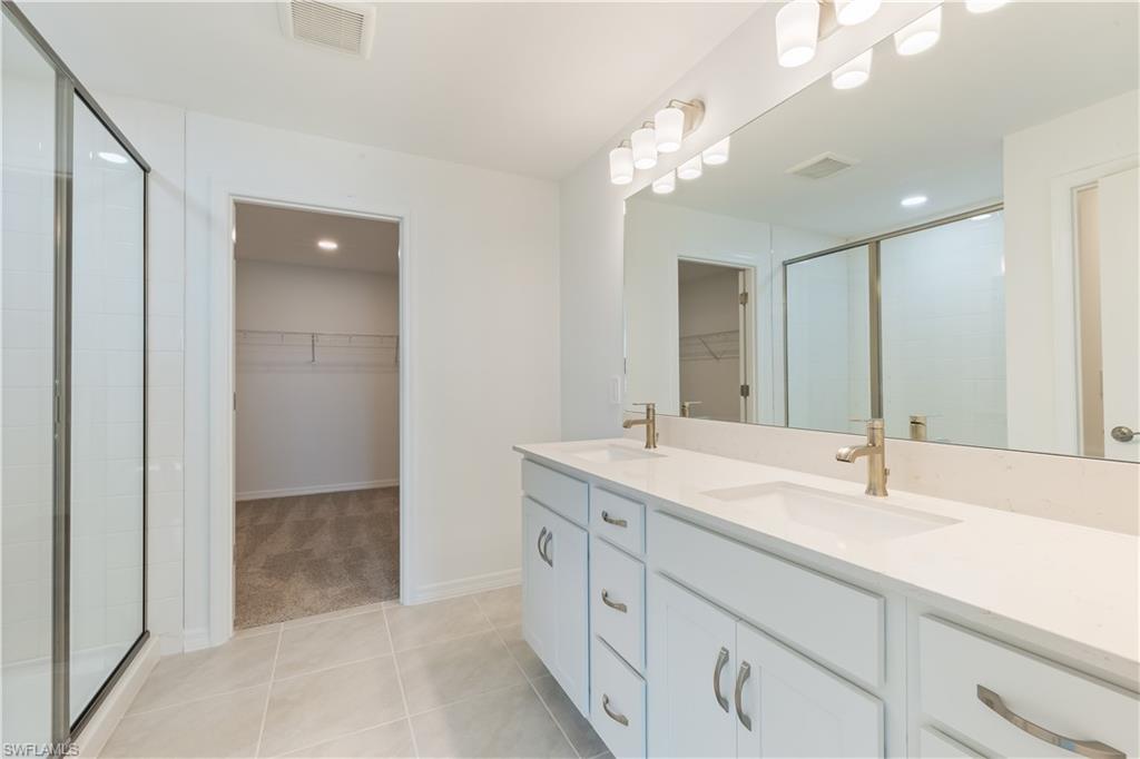WHISPERING LAKES - Residential