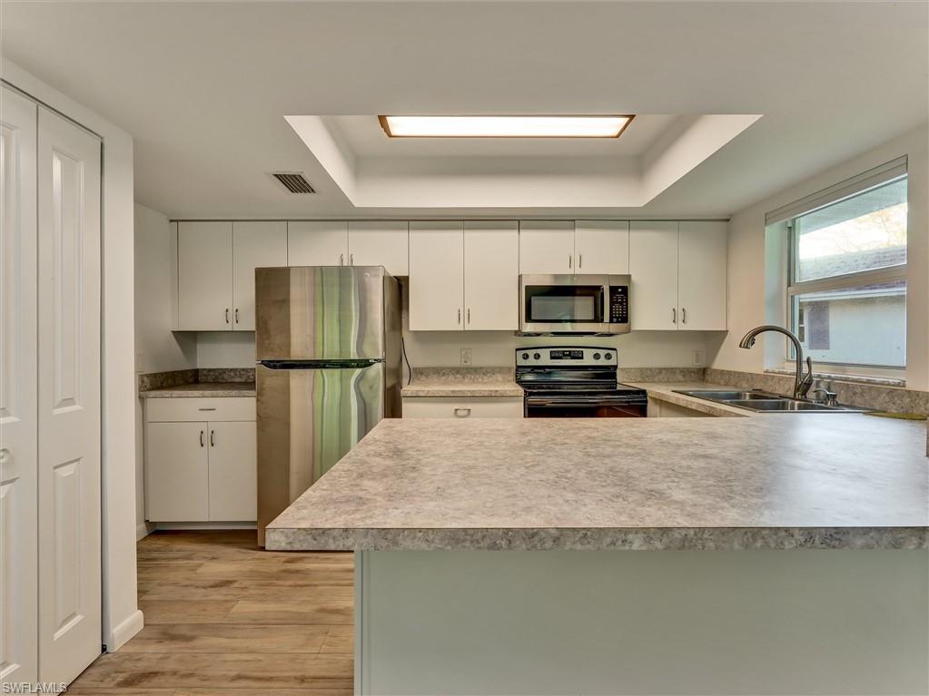 ROYAL ARMS VILLAS - Residential